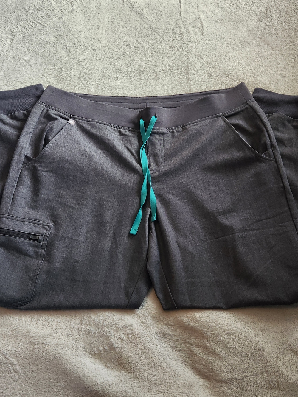 FIGS Women's Zamora scrub pants In Graphite Size XL